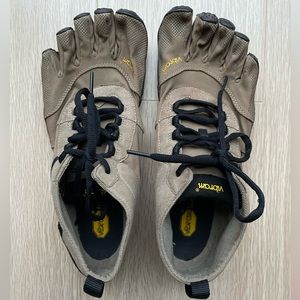 Vibram V-trek Men’s insulated shoes